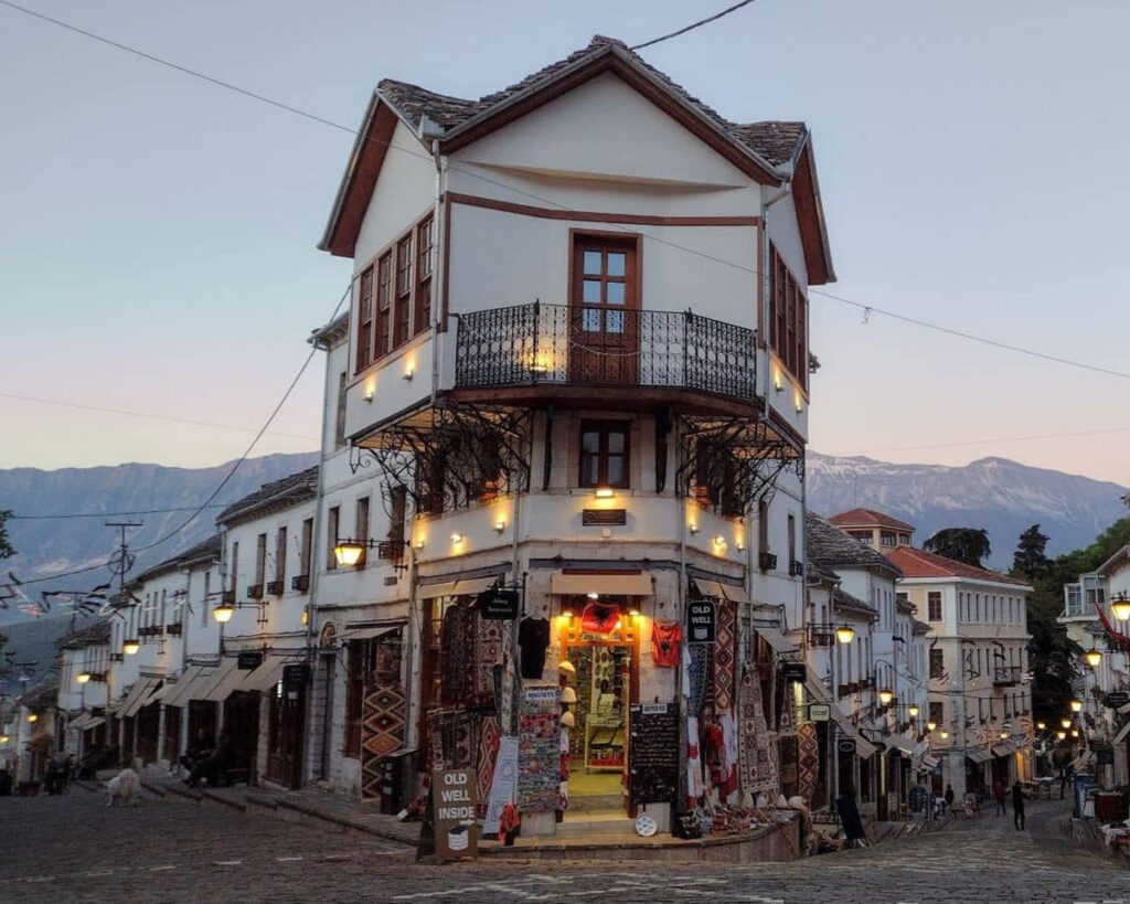 Gjirokaster, Culturele vakantie Albanië